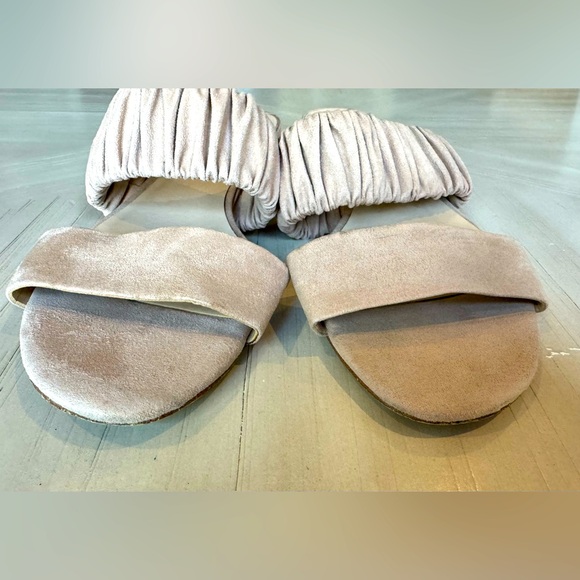 Nine West Women’s Mule Clogs Two Strap Sandals Size 8 Tan - Picture 6 of 9